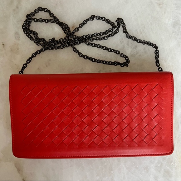 Bottega Veneta Intrecciato Red Woven Leather Clutch Purse - Picture 14 of 14